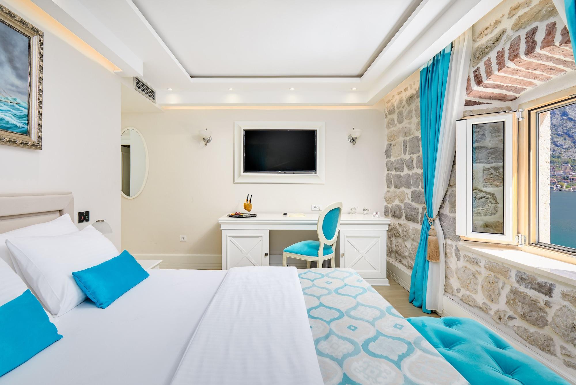 Hotel Libertas Kotor Exterior foto