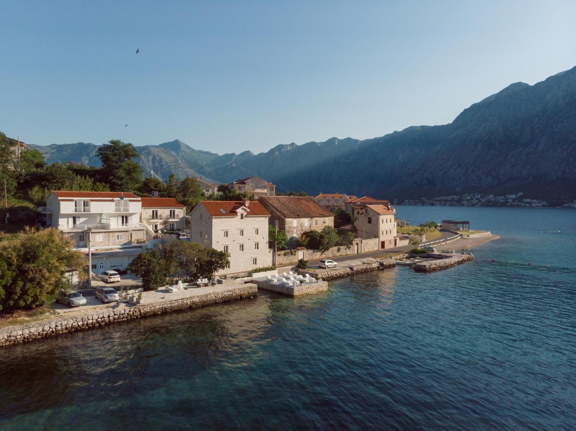 Hotel Libertas Kotor Exterior foto